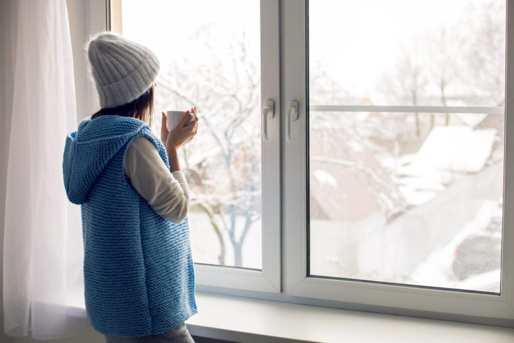 Warm and cozy Carol Stream home showcasing clean indoor air with AWE’s IAQ solutions.