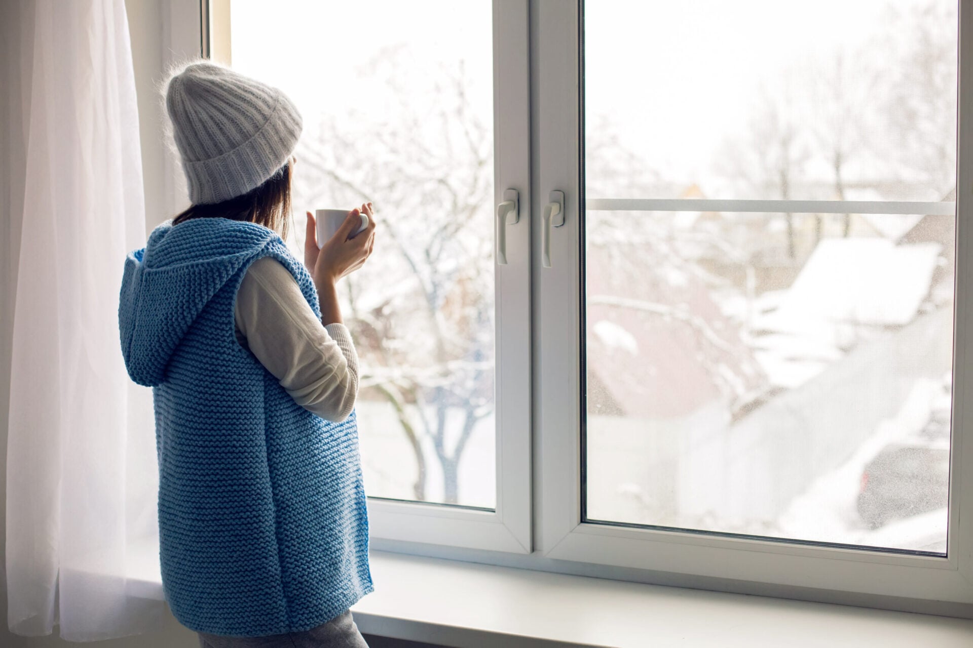 Warm and cozy Carol Stream home showcasing clean indoor air with AWE’s IAQ solutions.
