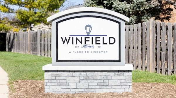 Winfield, IL town sign